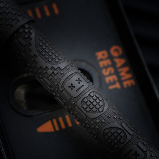 Titanium TechLiner Grid Pen -- Inverse Robot Heart (Black TRD)