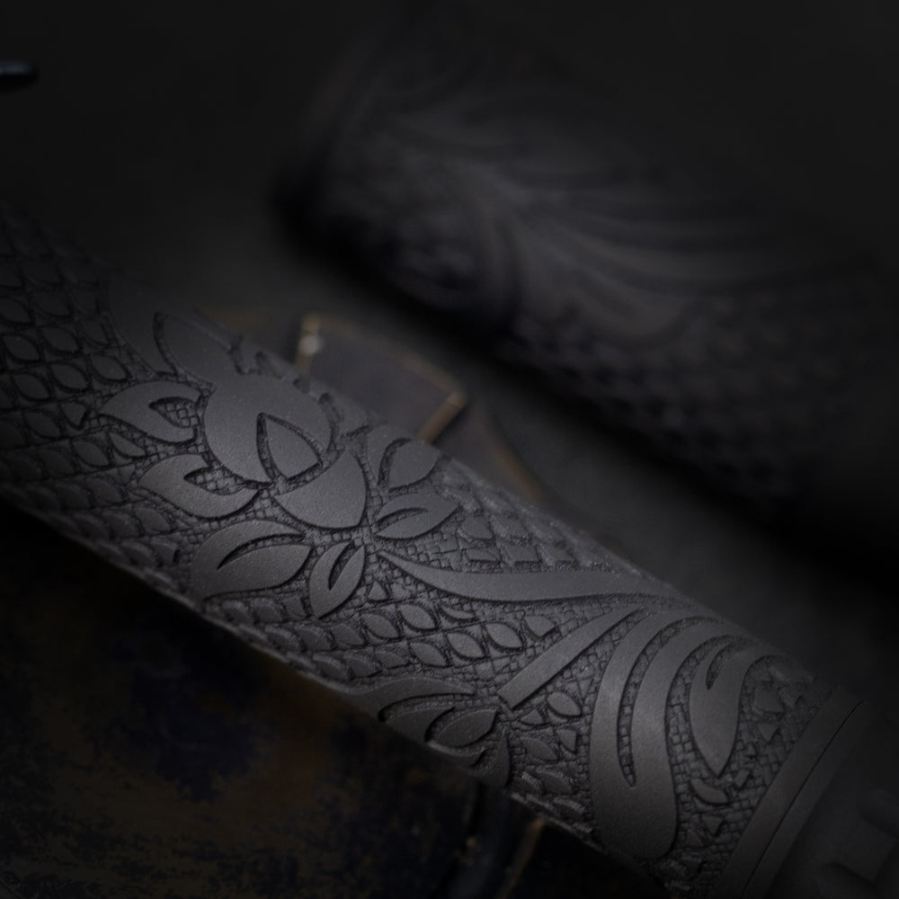 Titanium TechLiner Grid Pen --  Checkered Paisley LE (Black TRD)