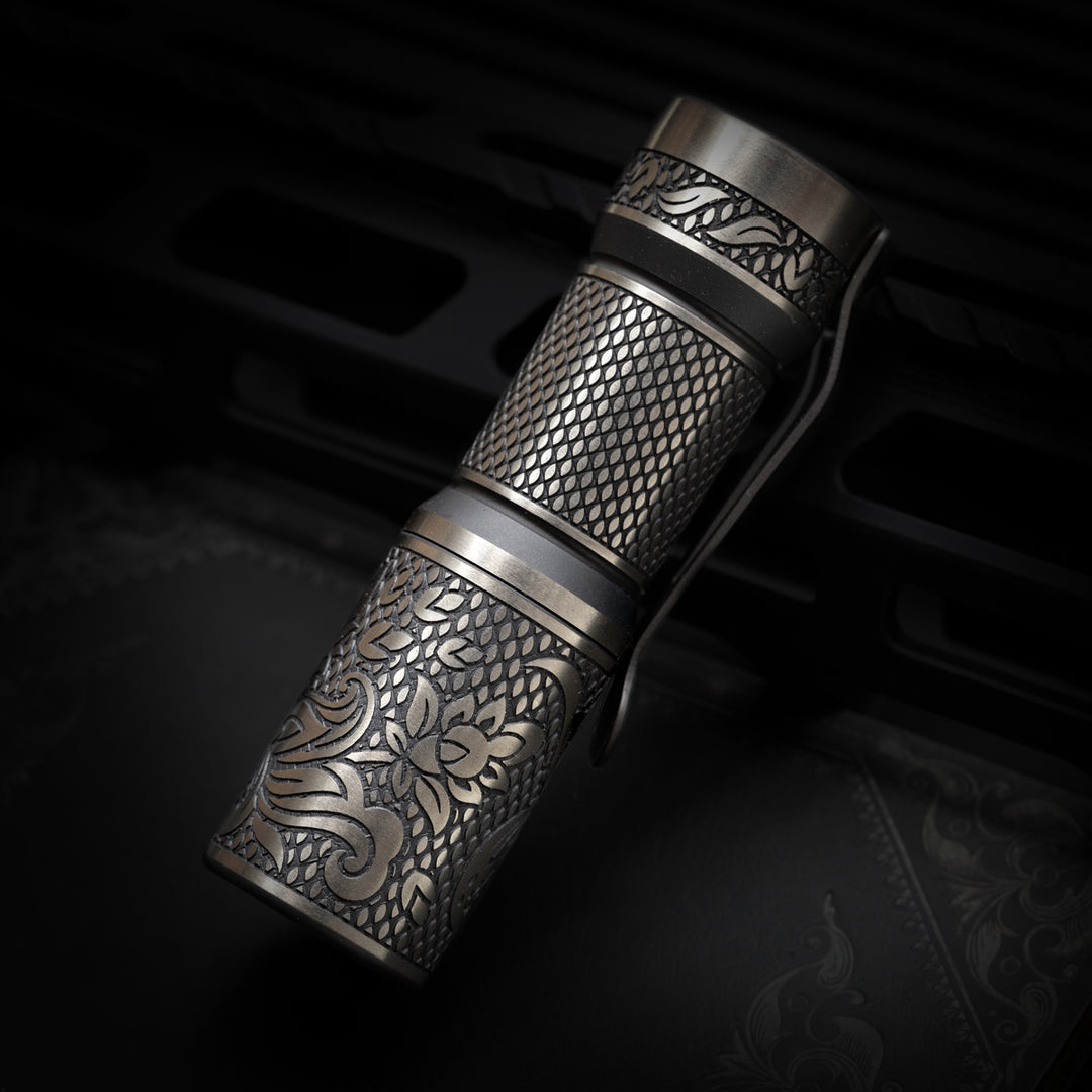 CWF Arcadian Flashlight - Checkered Paisley (FallOut TRD / Bronze Ano)