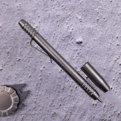 Titanium TechLiner Grid Pen -- (Space Gray)