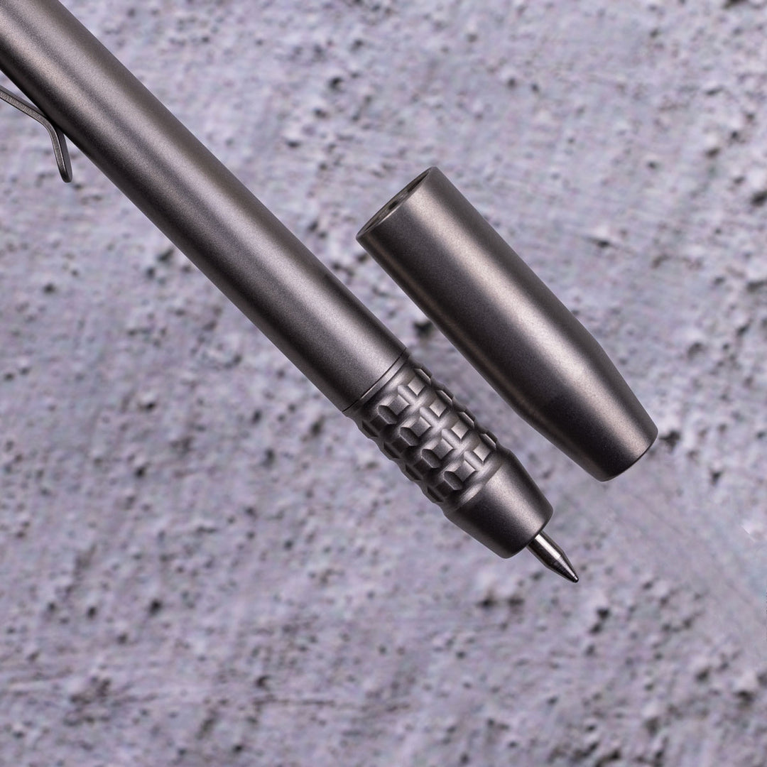 Titanium TechLiner Grid Pen -- (Space Gray)