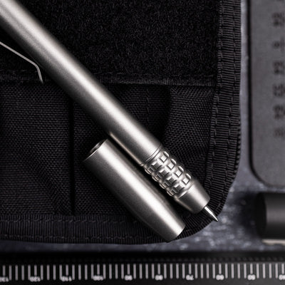 Titanium TechLiner Grid Pen -- (Space Gray)