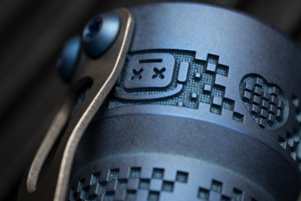 CWF Arcadian Flashlight - Robot Heart (Blue Ano / Tumbled) Quantum Dragon