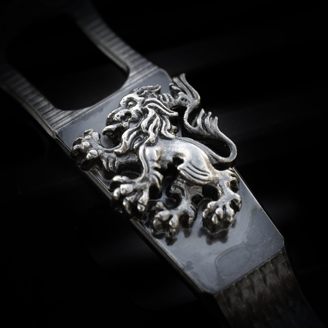 Steel Flame x Ti2 -- 3 Hole Crusader Lion / Spike Cross Knife Clip