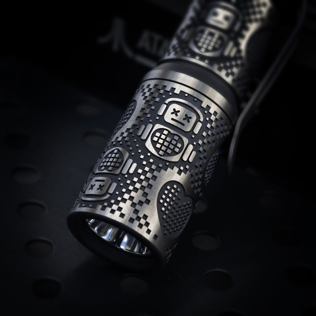 CWF Arcadian Flashlight - Robot Heart (FallOut TRD / Bronze Ano)